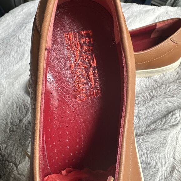 SALVATORE FERRAGAMO Size 10 B vintage tan leather low cut Designer sneakers - Picture 11 of 12